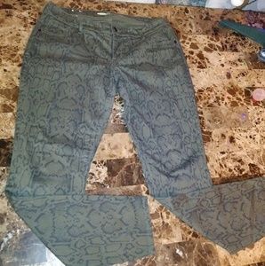 Old Navy Rockstar skinny jeans